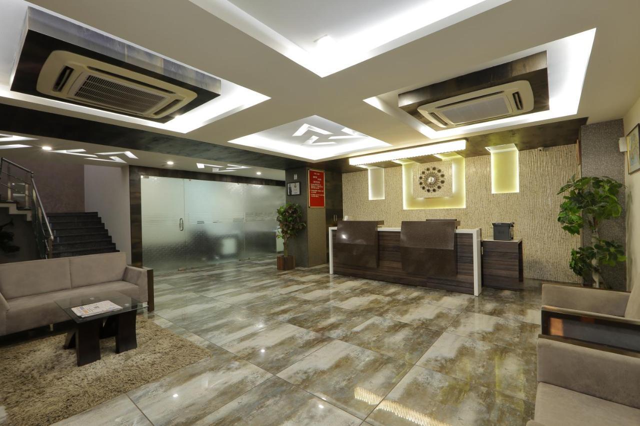 Hotel Unity Ахмедабад Екстер'єр фото